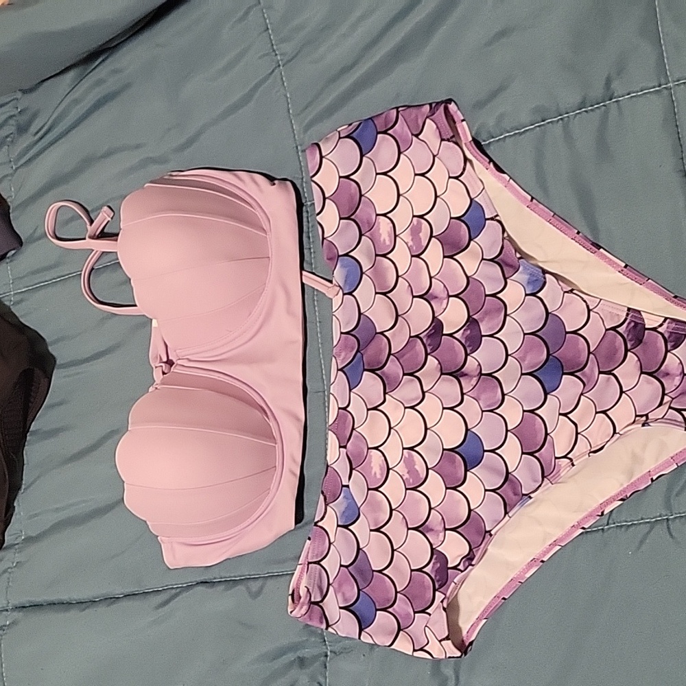 Dressfo Mermaid inspired swimsuit size 10